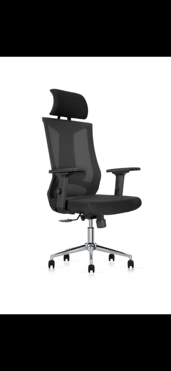 Rose Manger chair